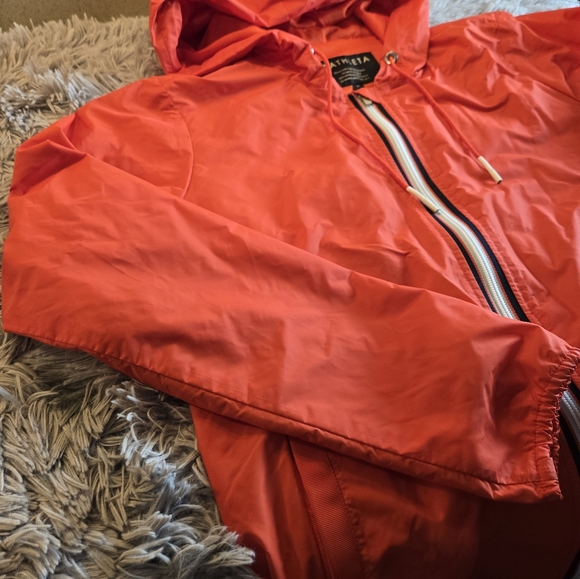 Athleta Red Zip-up Wind Breaker Jacket Size Medium - Picture 7 of 16